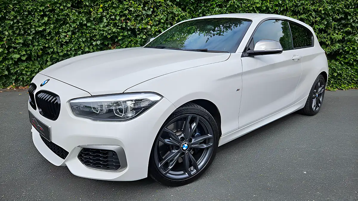 Used 2019 BMW 1 Series Shadow Edition Alpine White - Front View