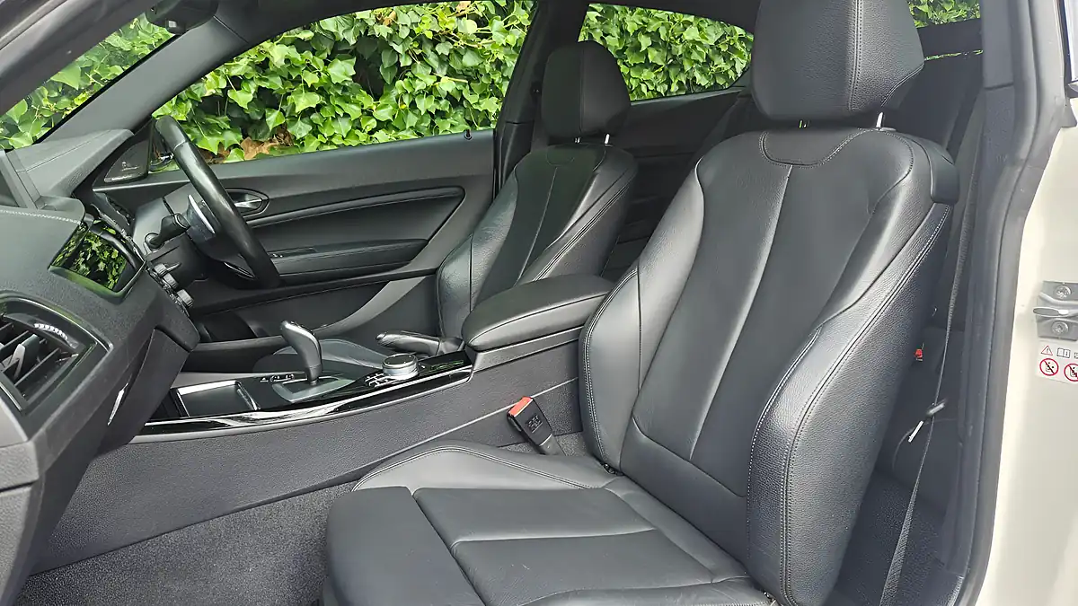 Used 2019 BMW 1 Series Shadow Edition Alpine White - Interior and Exterior details 13