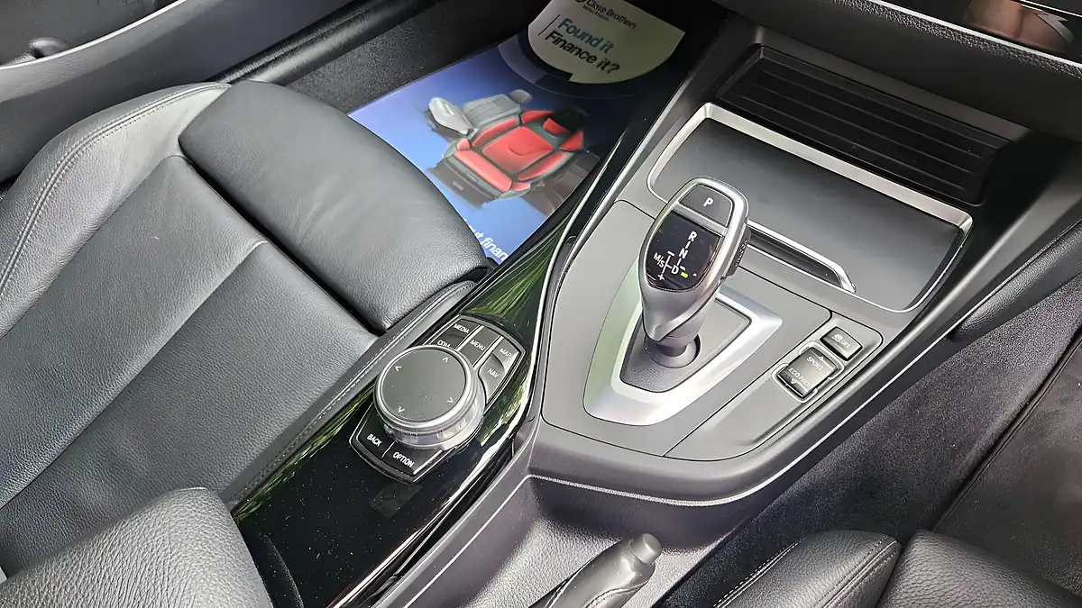 Used 2019 BMW 1 Series Shadow Edition Alpine White - Interior and Exterior details 14