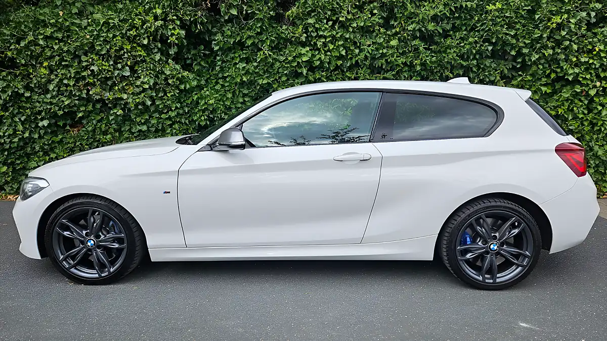Used 2019 BMW 1 Series Shadow Edition Alpine White - Interior and Exterior details 2