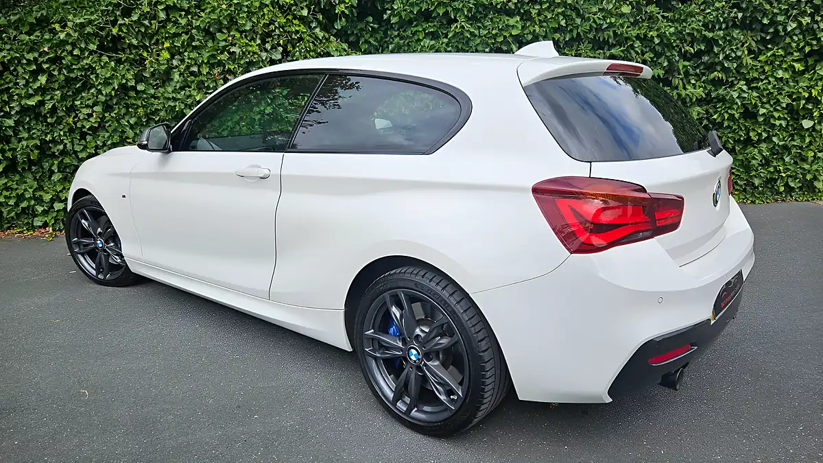 Used 2019 BMW 1 Series Shadow Edition Alpine White - Interior and Exterior details 3