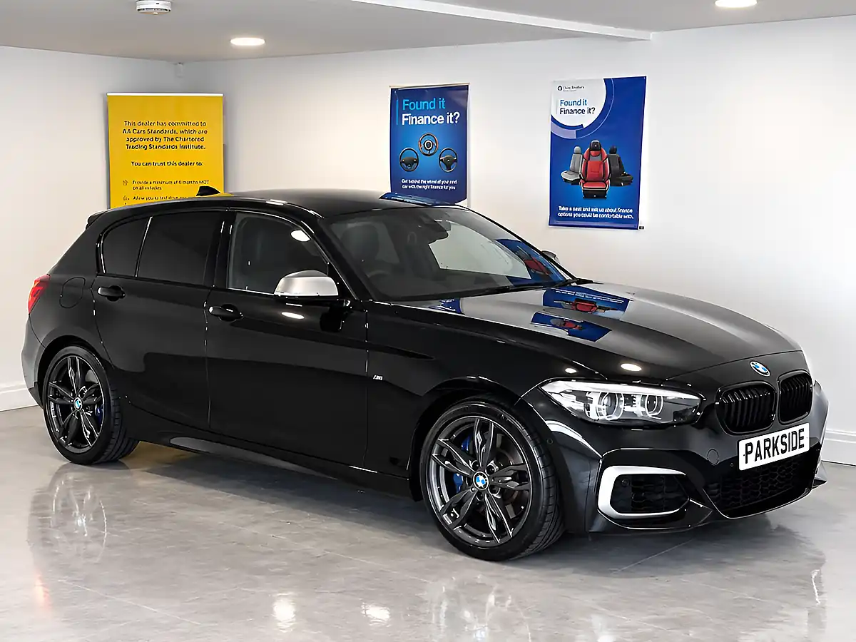 Used 2019 BMW 1 Series Shadow Edition Black Sapphire - Front View