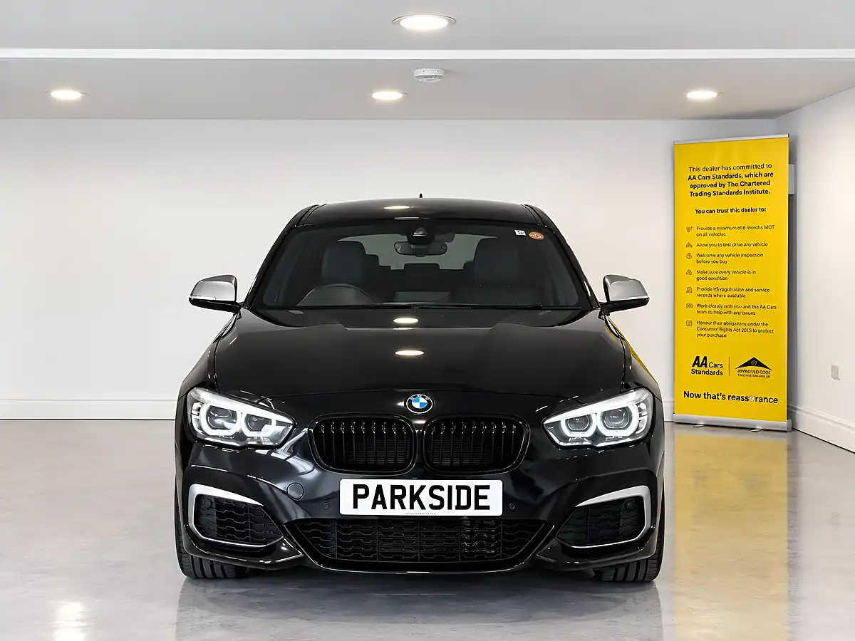 Used 2019 BMW 1 Series Shadow Edition Black Sapphire - Interior and Exterior details 5