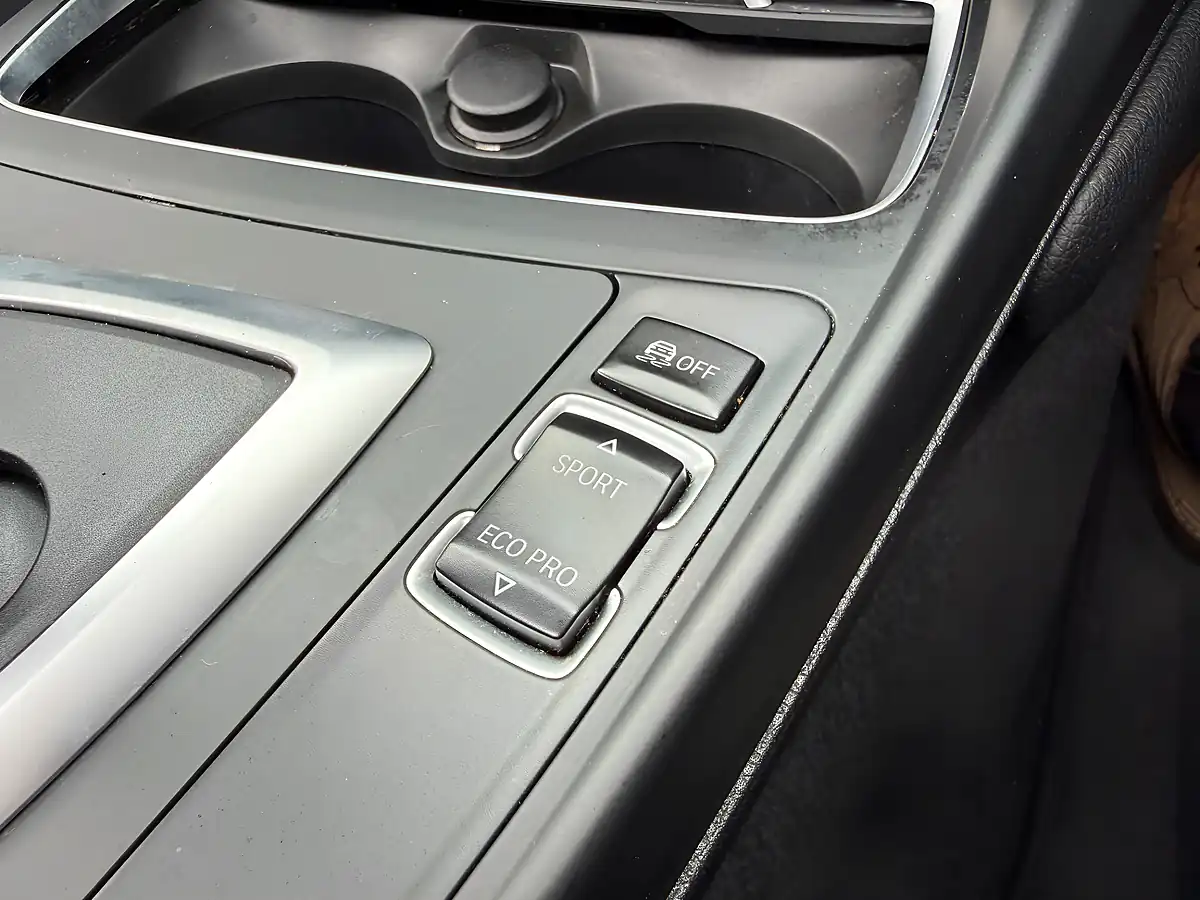 Used 2019 BMW 1 Series Shadow Edition Mineral Grey - Interior and Exterior details 19