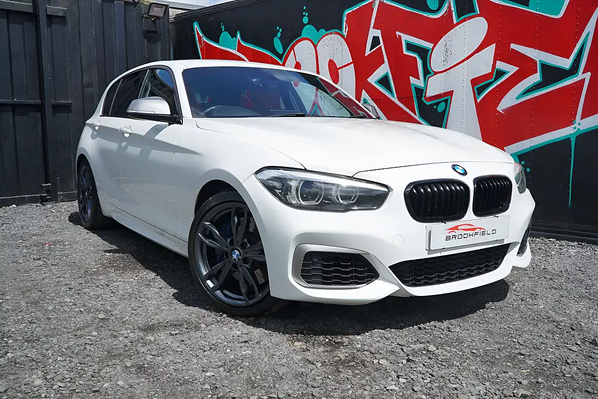 Used 2019 BMW 1 Series Shadow Edition White - Front View