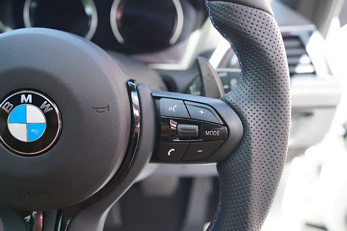 Used 2019 BMW 1 Series Shadow Edition White - Interior and Exterior details 15
