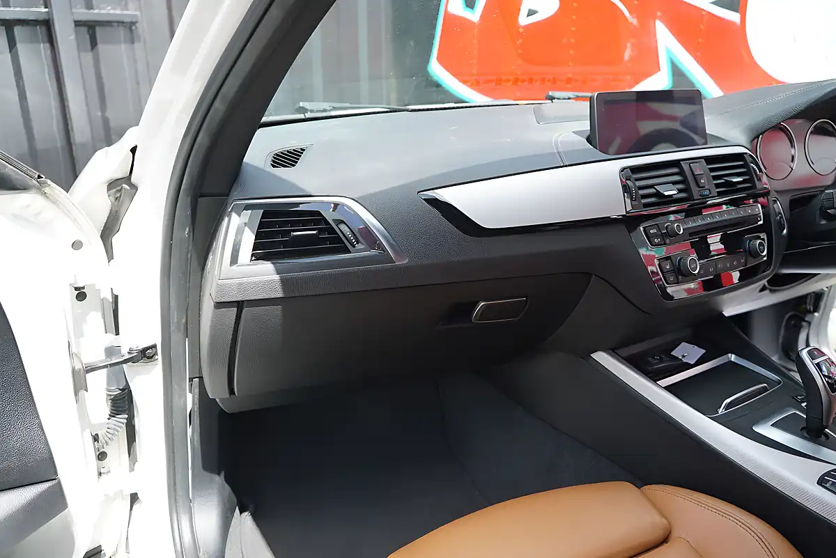 Used 2019 BMW 1 Series Shadow Edition White - Interior and Exterior details 20