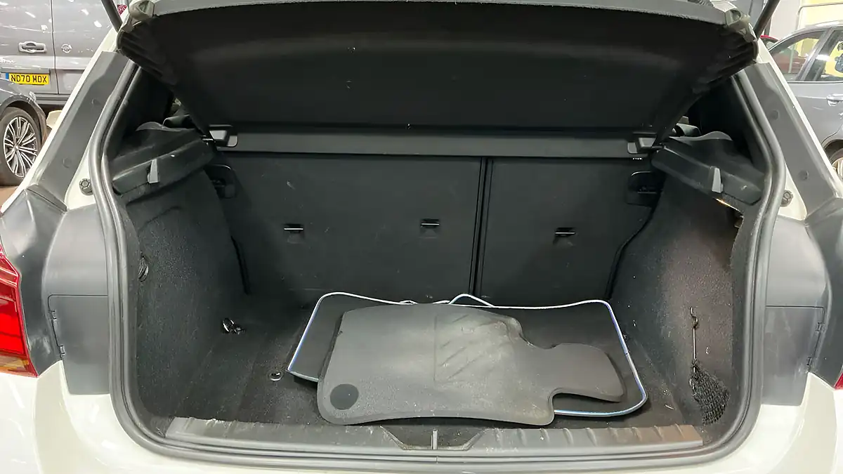 Used 2019 BMW 1 Series Shadow Edition White - Interior and Exterior details 13