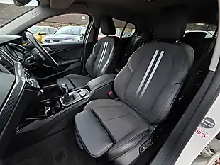 Used 2019 BMW 1 Series Sport Alpine White - Interior and Exterior details 10