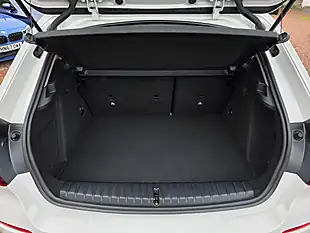 Used 2019 BMW 1 Series Sport Alpine White - Interior and Exterior details 13