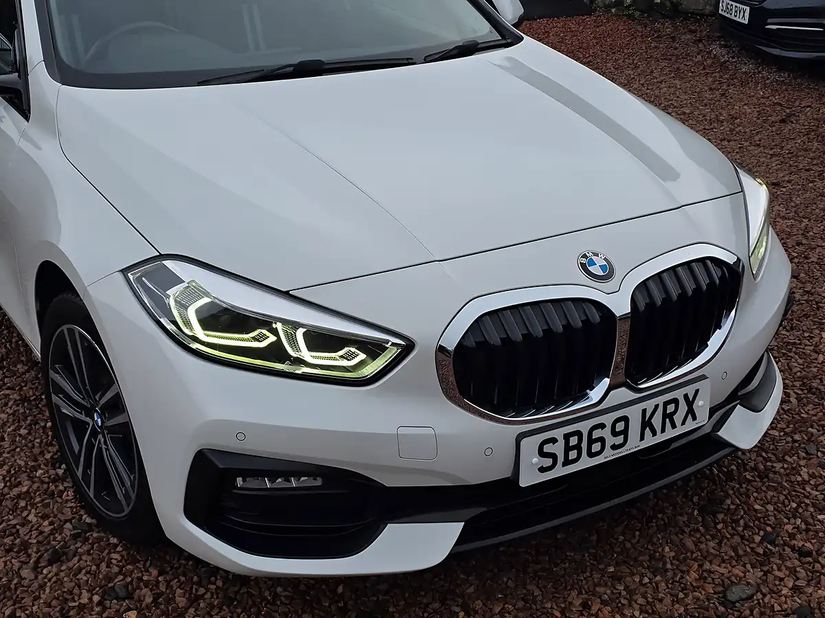 Used 2019 BMW 1 Series Sport Alpine White - Interior and Exterior details 2