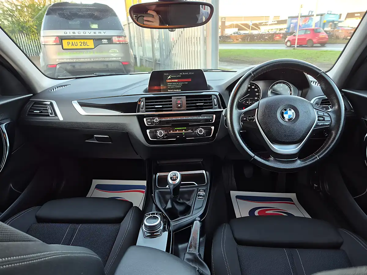 Used 2019 BMW 1 Series Sport Alpine White - Interior and Exterior details 10