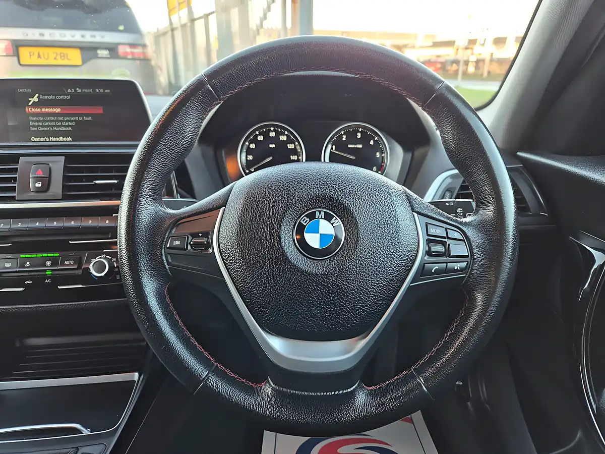 Used 2019 BMW 1 Series Sport Alpine White - Interior and Exterior details 11