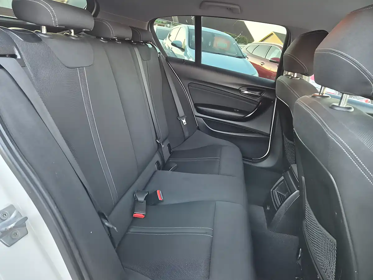 Used 2019 BMW 1 Series Sport Alpine White - Interior and Exterior details 15