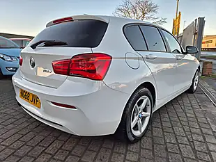 Used 2019 BMW 1 Series Sport Alpine White - Interior and Exterior details 6