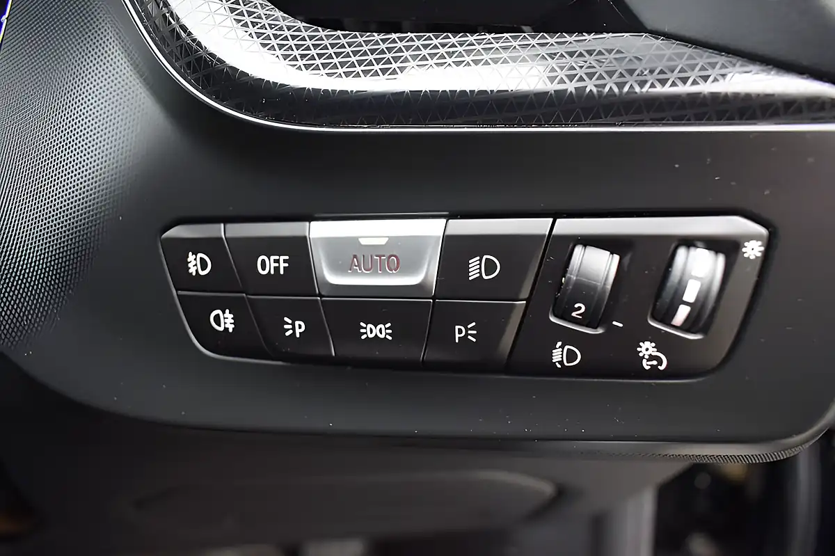 Used 2019 BMW 1 Series Sport Black - Interior and Exterior details 9