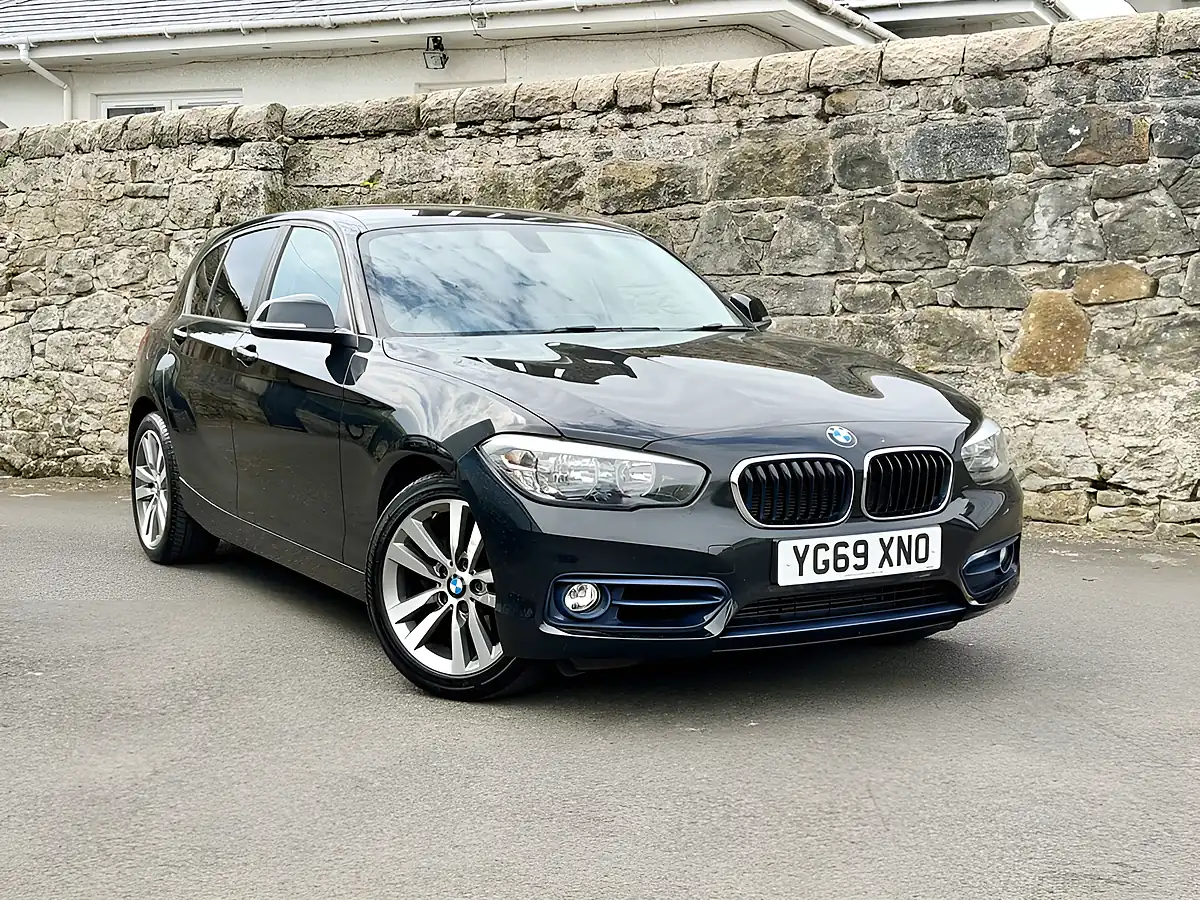 Used 2019 BMW 1 Series Sport Black Sapphire - Front View