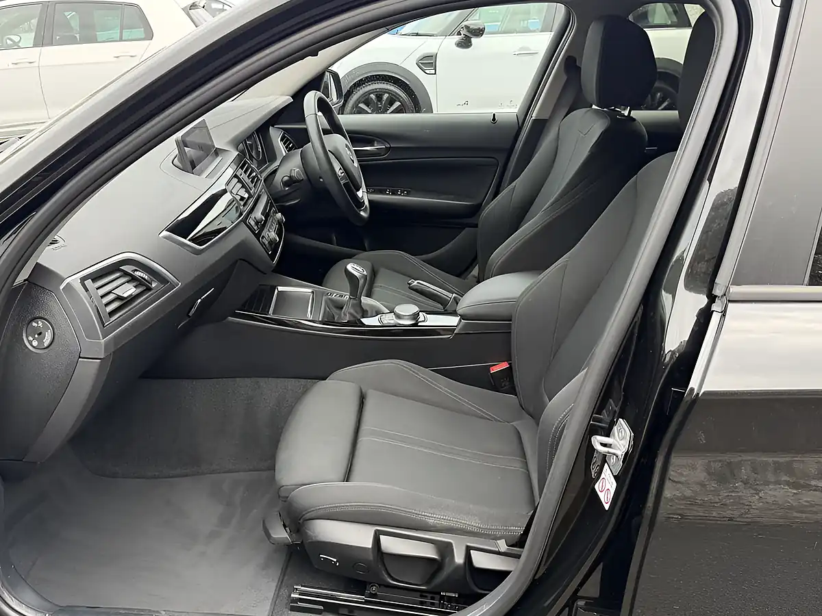 Used 2019 BMW 1 Series Sport Black Sapphire - Interior and Exterior details 15