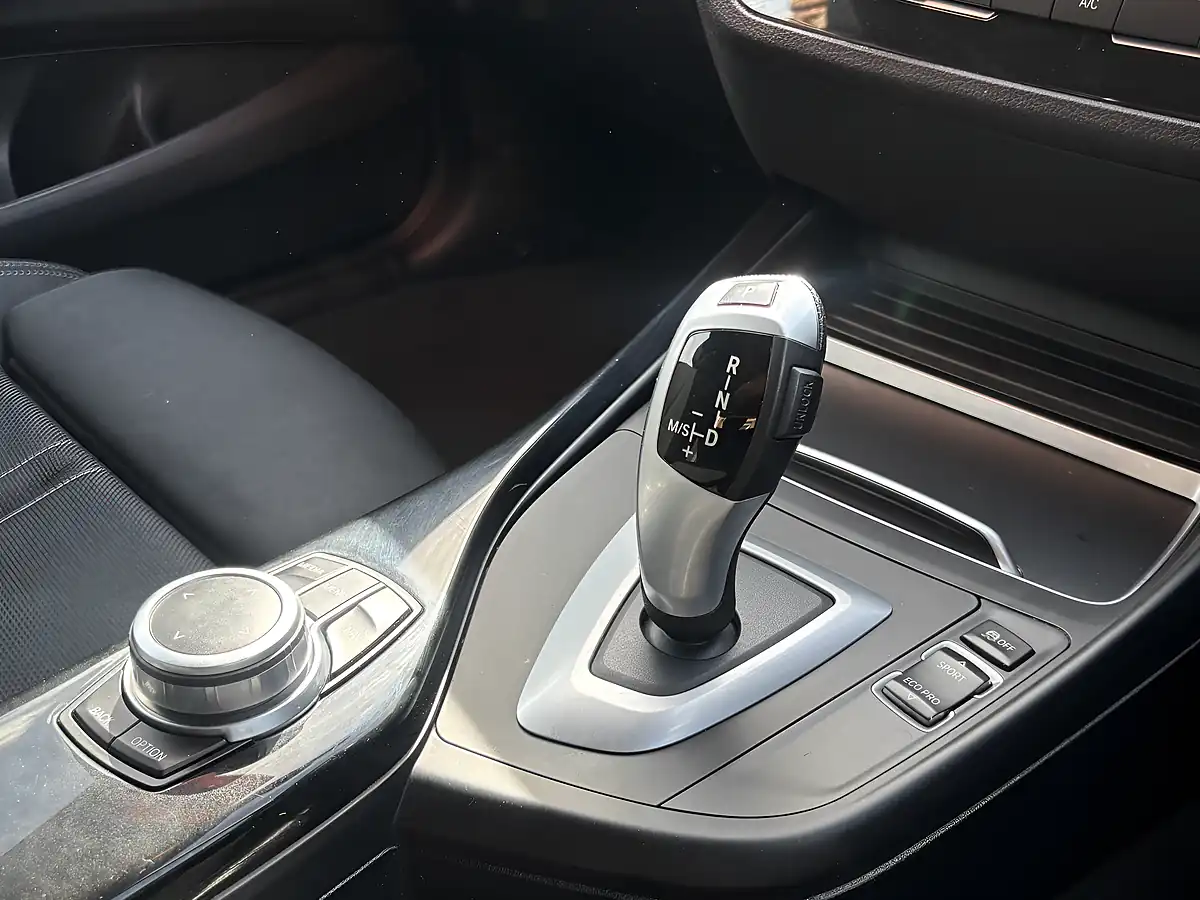 Used 2019 BMW 1 Series Sport Blue - Interior and Exterior details 10