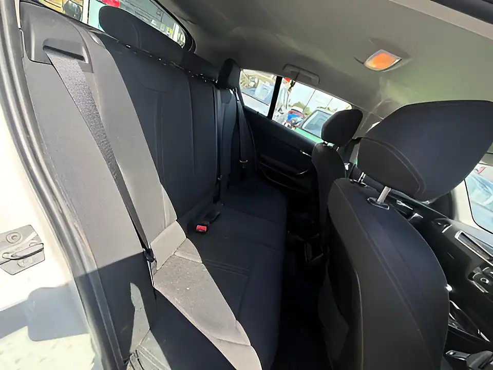 Used 2019 BMW 1 Series Sport White - Interior and Exterior details 10