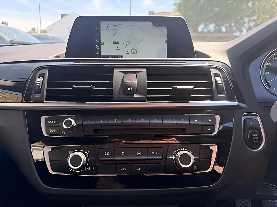 Used 2019 BMW 1 Series Sport White - Interior and Exterior details 12