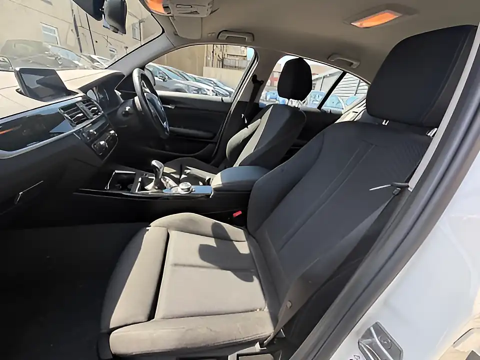 Used 2019 BMW 1 Series Sport White - Interior and Exterior details 13