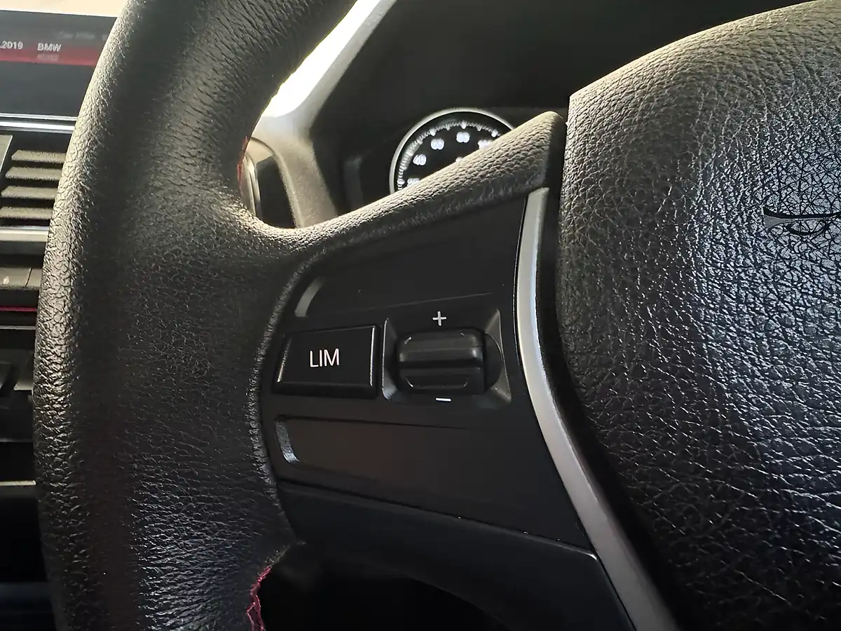 Used 2019 BMW 1 Series Sport White - Interior and Exterior details 19