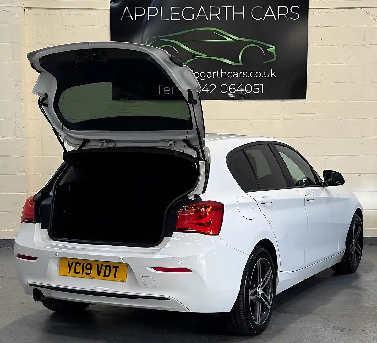 Used 2019 BMW 1 Series Sport White - Interior and Exterior details 4