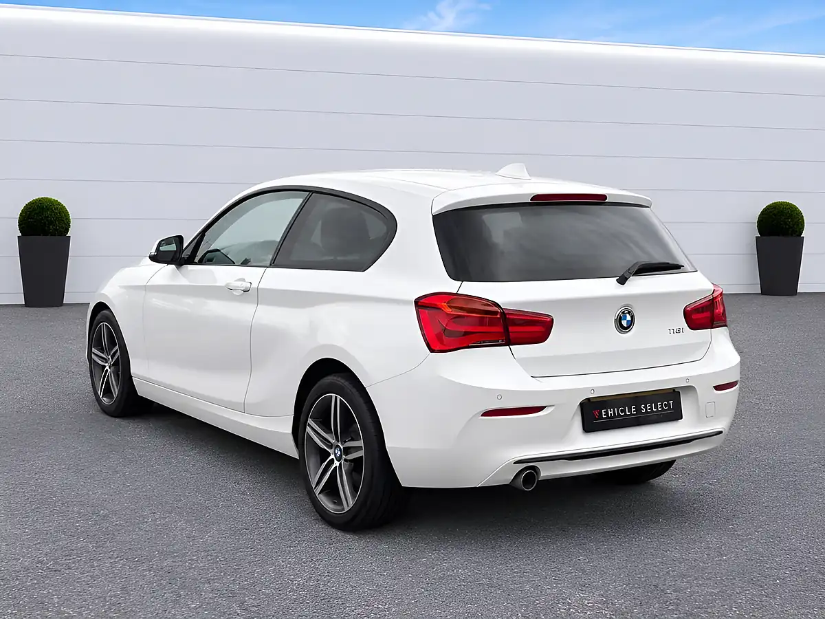 Used 2019 BMW 1 Series Sport White - Interior and Exterior details 8