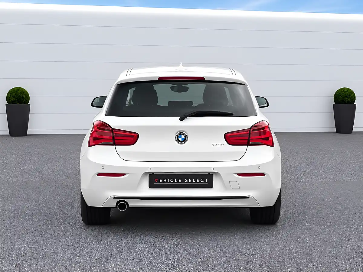 Used 2019 BMW 1 Series Sport White - Interior and Exterior details 9