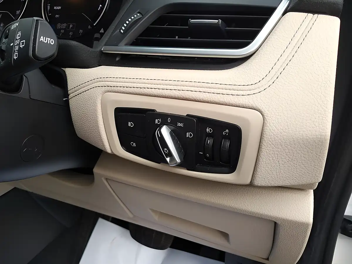 Used 2019 BMW 2 Series Active Tourer Luxury White - Interior and Exterior details 15