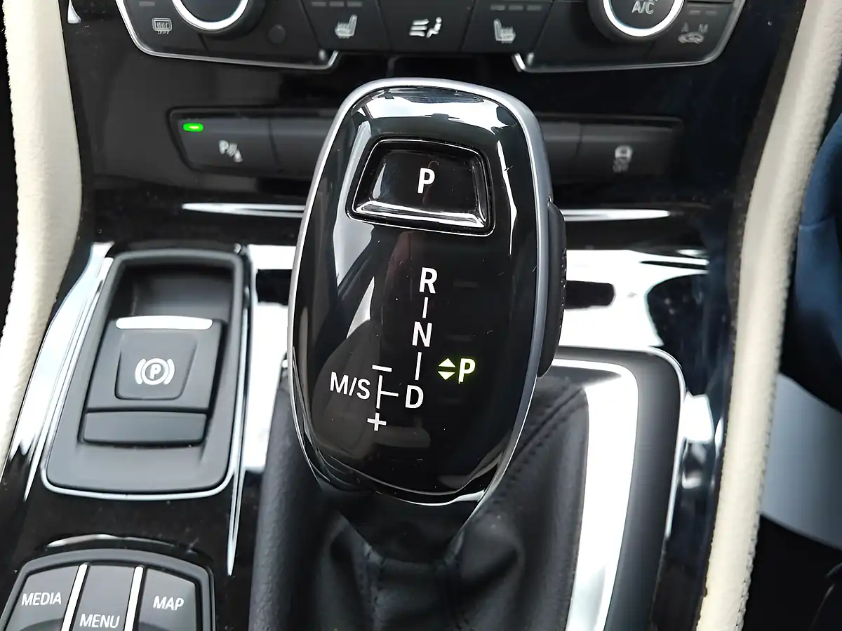 Used 2019 BMW 2 Series Active Tourer Luxury White - Interior and Exterior details 18