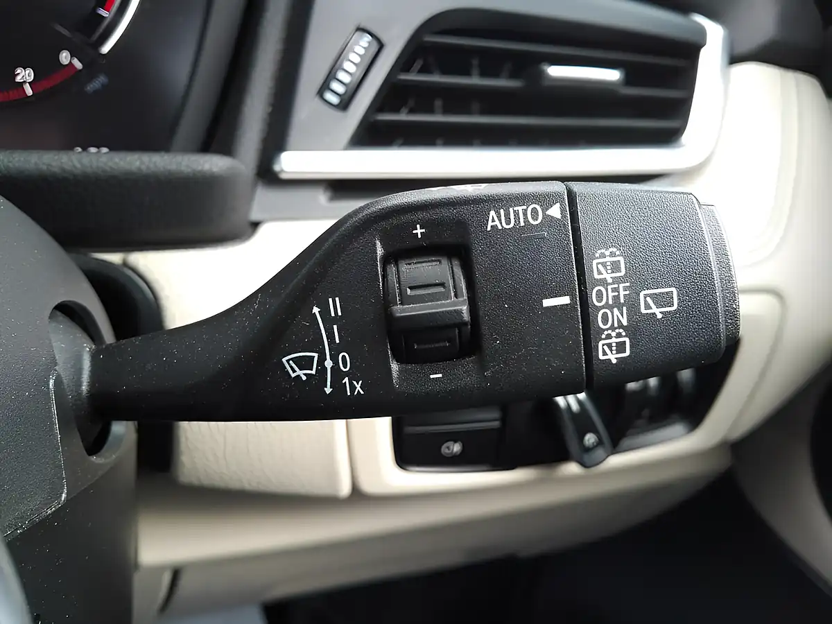 Used 2019 BMW 2 Series Active Tourer Luxury White - Interior and Exterior details 19