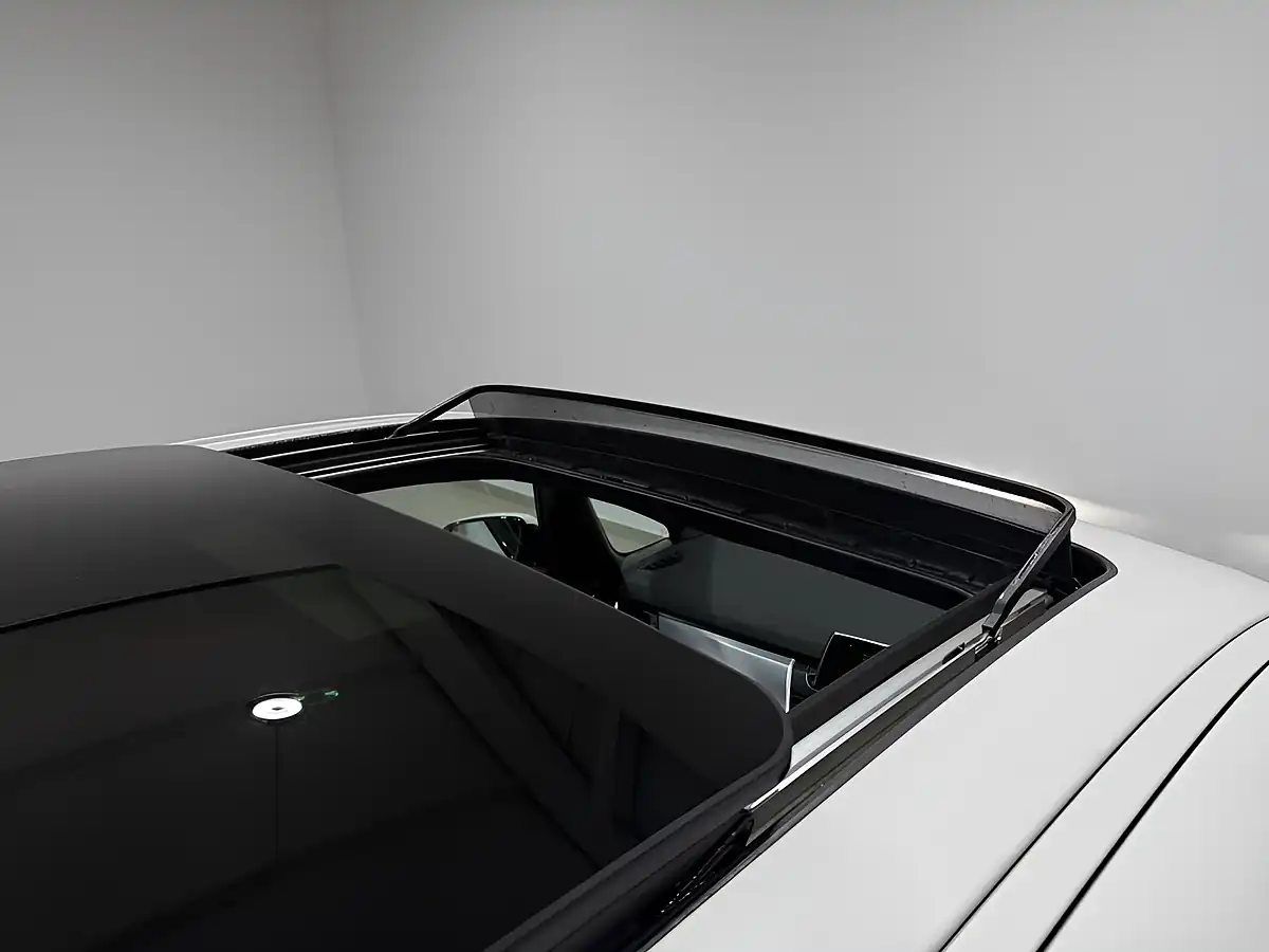 Used 2019 BMW 2 Series Active Tourer M Sport Premium White - Interior and Exterior details 5