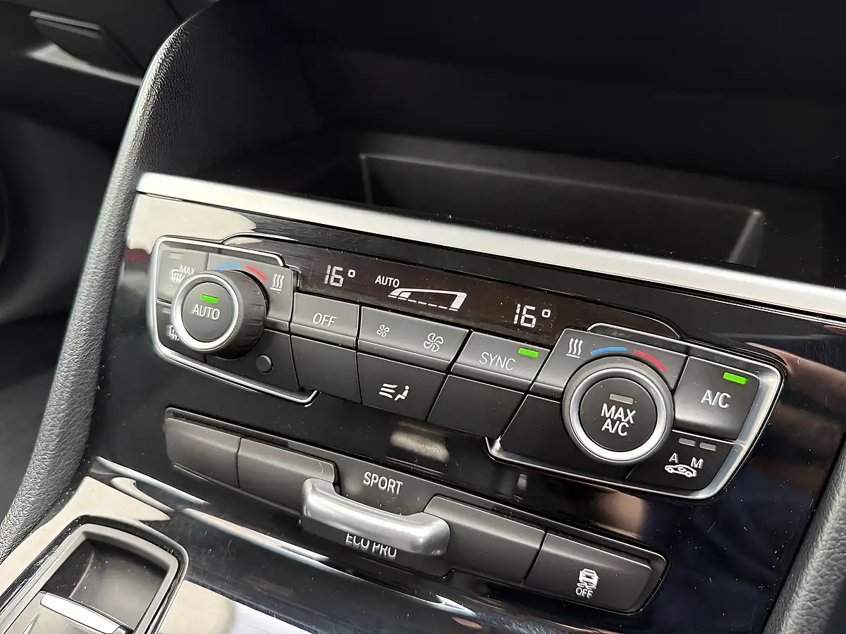 Used 2019 BMW 2 Series Gran Tourer Se Red - Interior and Exterior details 11