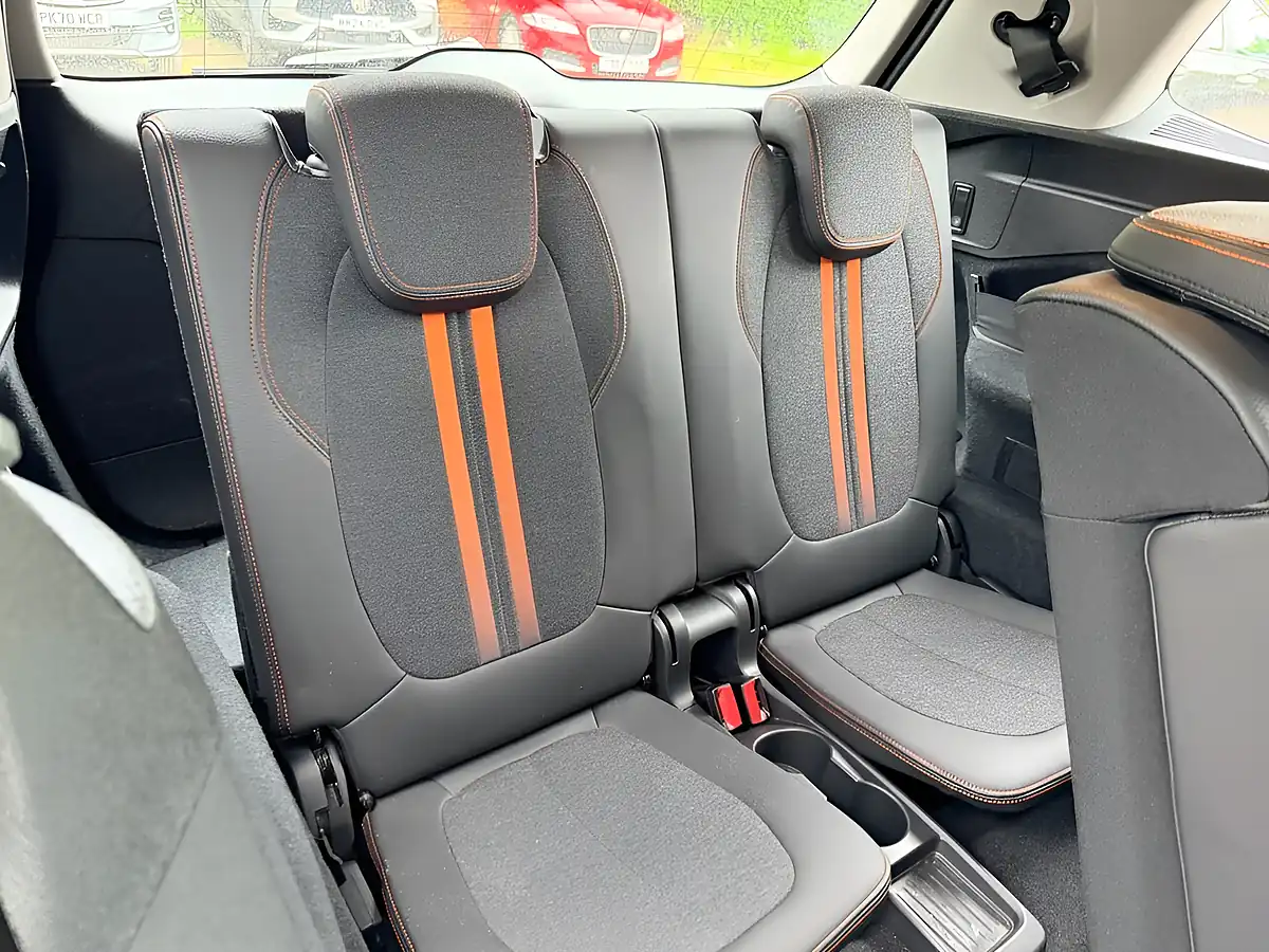 Used 2019 BMW 2 Series Gran Tourer Sport Flamenco Red - Interior and Exterior details 5