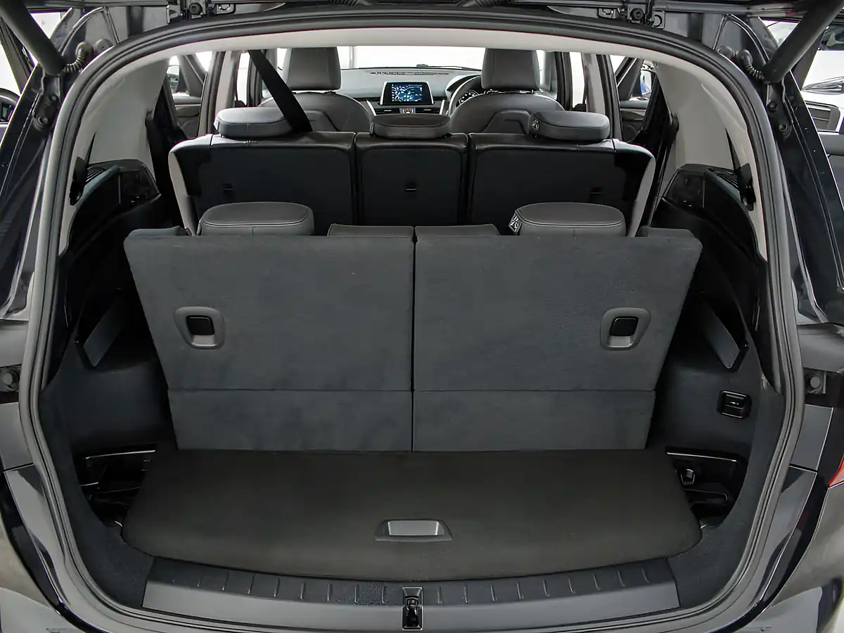 Used 2019 BMW 2 Series Luxury Black - Interior and Exterior details 18