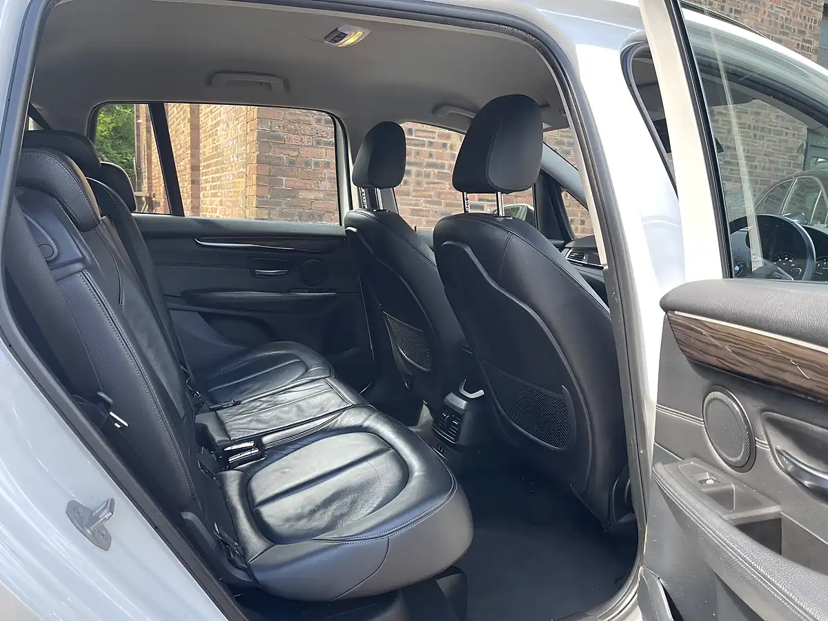 Used 2019 BMW 2 Series Luxury White - Interior and Exterior details 13