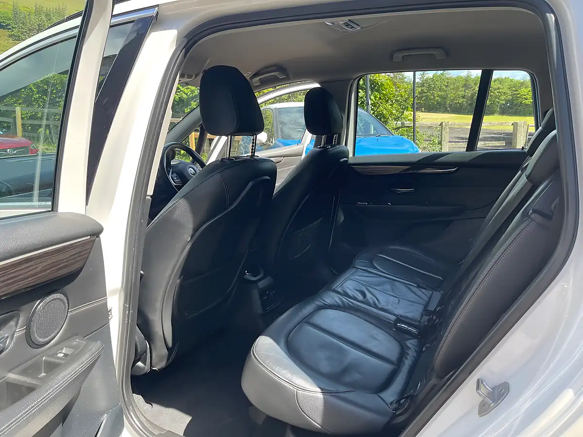 Used 2019 BMW 2 Series Luxury White - Interior and Exterior details 20