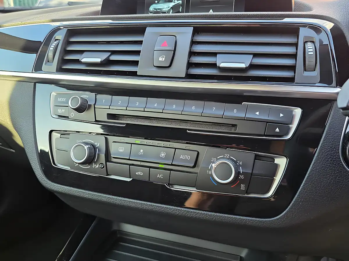 Used 2019 BMW 2 Series Sport Grey - Interior and Exterior details 16