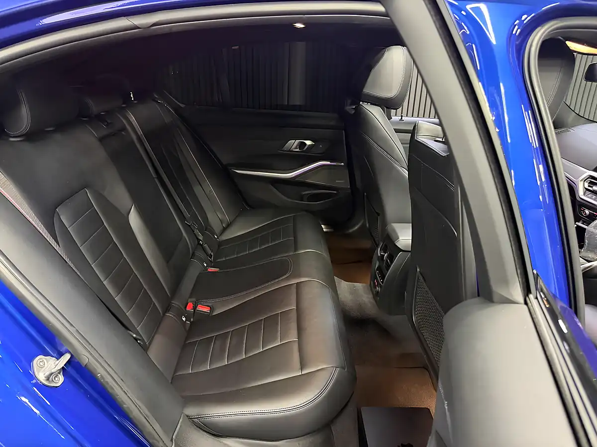 Used 2019 BMW 3 Series Blue - Interior and Exterior details 14