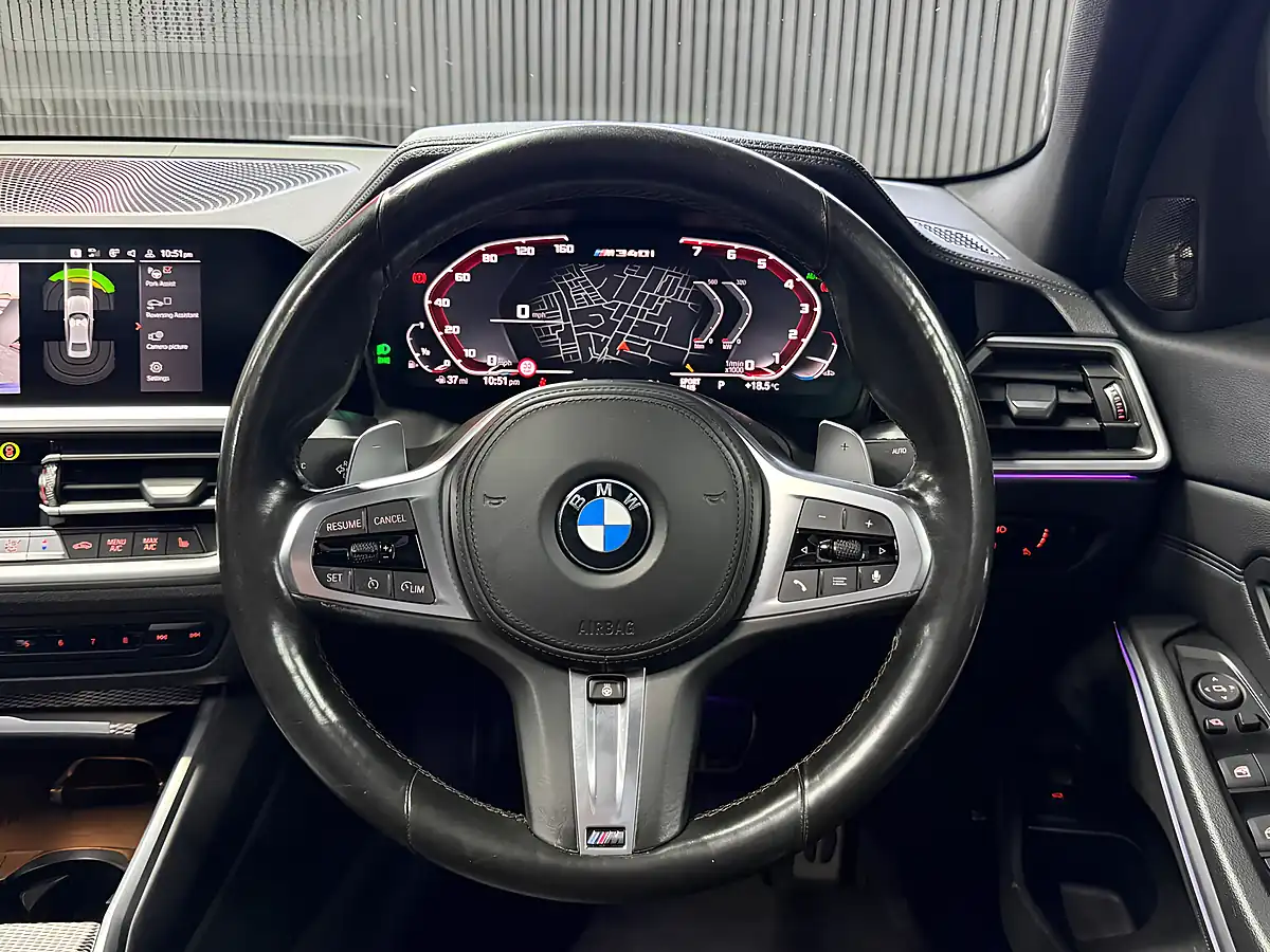 Used 2019 BMW 3 Series Blue - Interior and Exterior details 15