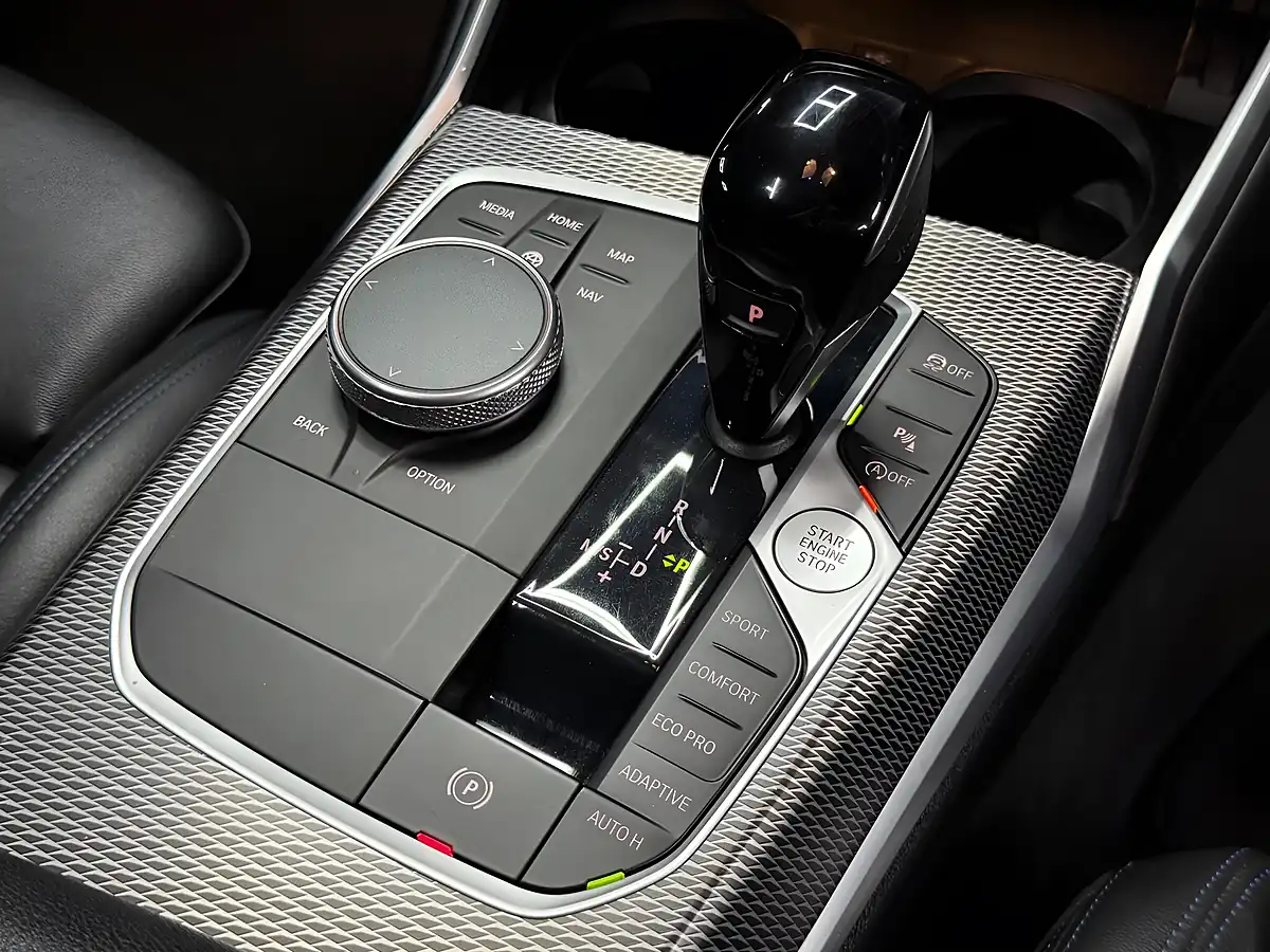Used 2019 BMW 3 Series Blue - Interior and Exterior details 17