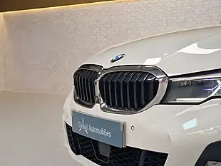 Used 2019 BMW 3 Series M Sport Alpine White - Interior and Exterior details 14