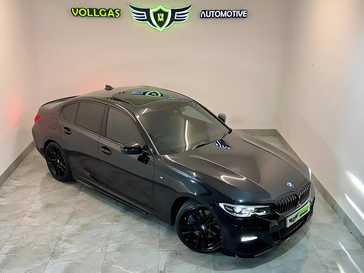 Used 2019 BMW 3 Series M Sport Black - Front View