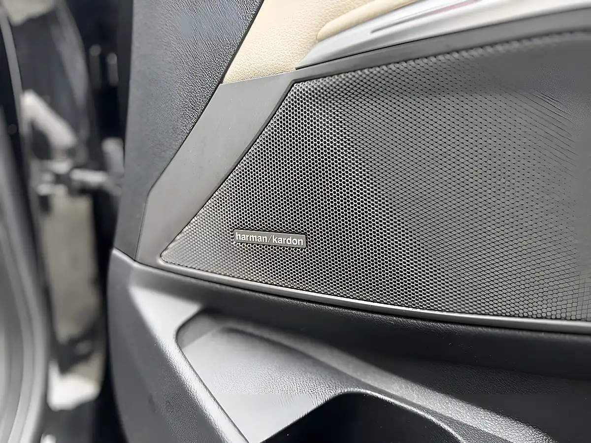 Used 2019 BMW 3 Series M Sport Black - Interior and Exterior details 14