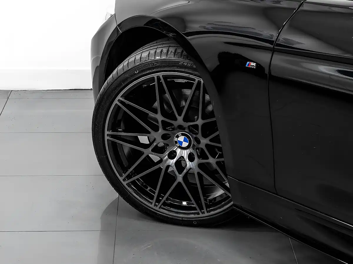 Used 2019 BMW 3 Series M Sport Black Sapphire - Interior and Exterior details 10