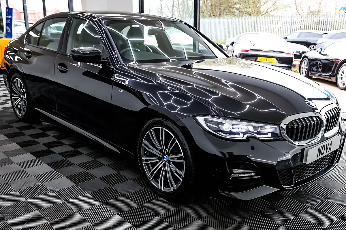 Used 2019 BMW 3 Series M Sport Black Sapphire - Interior and Exterior details 17