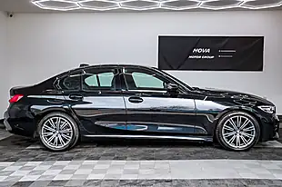 Used 2019 BMW 3 Series M Sport Black Sapphire - Interior and Exterior details 9