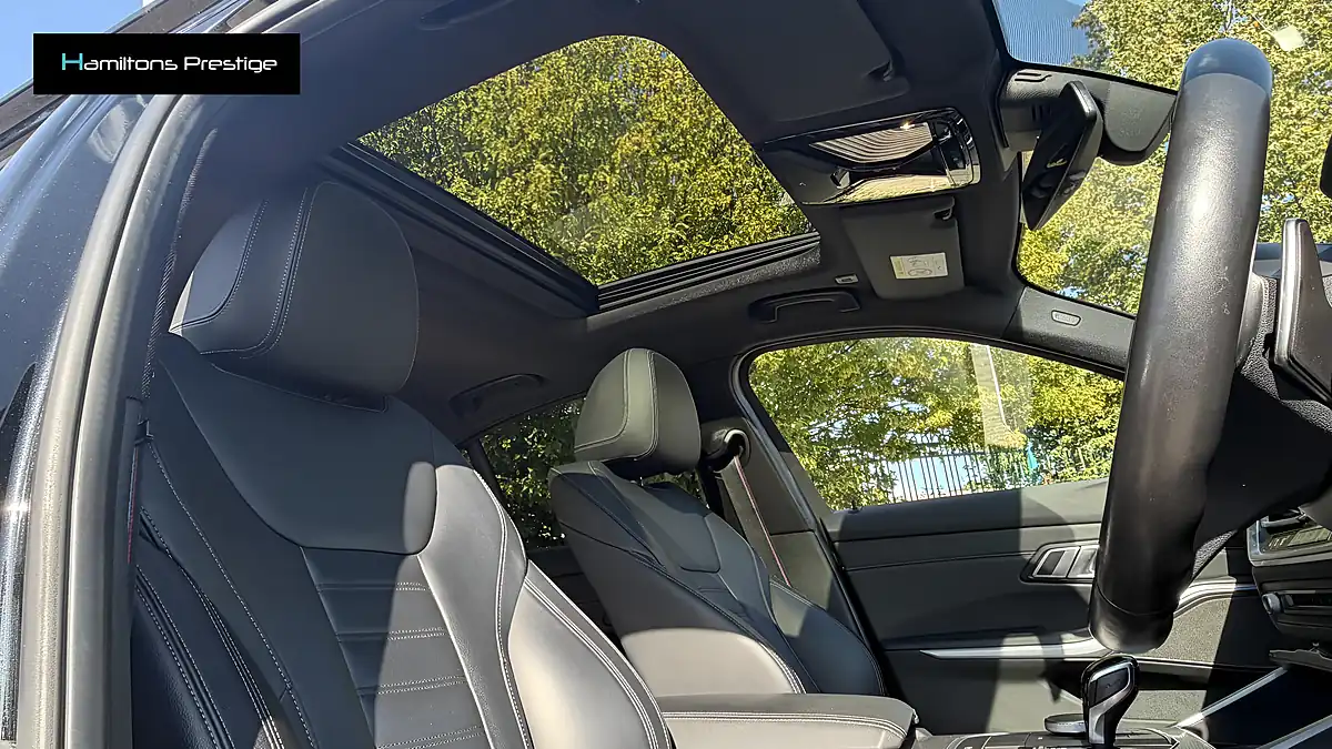 Used 2019 BMW 3 Series M Sport Black Sapphire Metallic - Interior and Exterior details 4